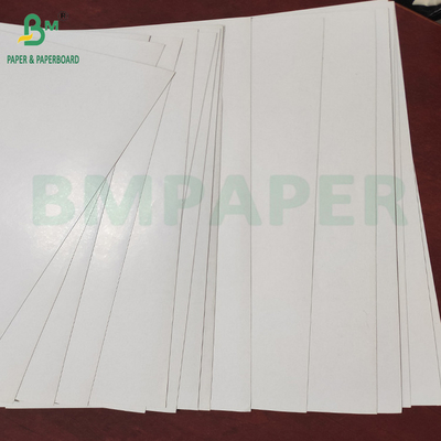 একপাশে সাদা লেপা উচ্চতর শক্তি Kraftliner সাদা শীর্ষ কাগজ 140g-220g