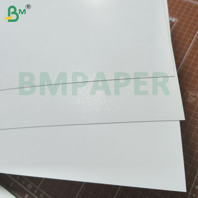 200-360gsm ফুড গ্রেড একক পাশের লেপযুক্ত হোয়াইট টপ ক্রাফ্ট পেপার খাদ্য প্যাকেজিংয়ের জন্য নিম্ন তাপমাত্রা প্রতিরোধী