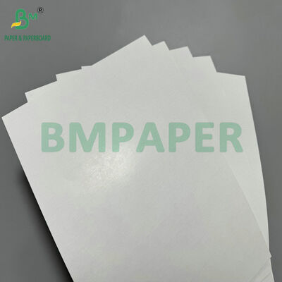 বোর্ড গেম নির্মাতাদের জন্য বেধ উচ্চ কঠোরতা কালো কোর 310gsm 320gsm প্লেয়িং কার্ড পেপার