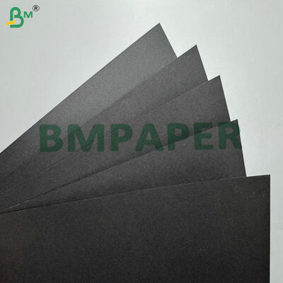 মসৃণ পৃষ্ঠ প্রিমিয়াম 250gsm 300gsm কালো কার্ডবোর্ড উপহার বাক্স এবং শক্ত প্যাকেজিং জন্য আদর্শ